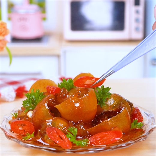 Miniature Cooking Snail | Cake Lovers