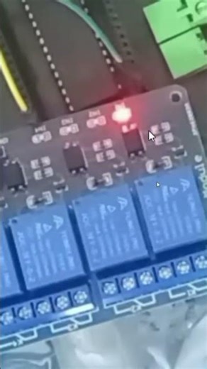 4 Relay module interface PIC16F877A. #electronic #circuit #control #diy #arduino