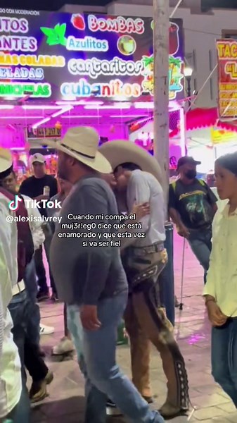 Videos de Helper (@al_heiper) con “sonido original - 𝑴𝑼𝑺𝑰𝑪♡”