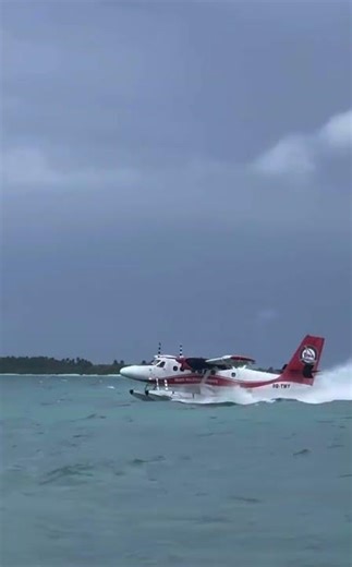 DHC 6 takeoff at sea #aviation