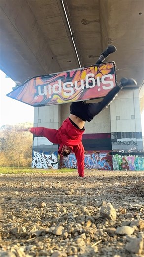 #signspinning #acrobatics #slowmotion