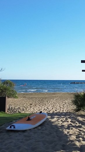 Get ready to catch the best days for windsurfing!🏄 ⠀ The warm weather will last for another month — the perfect time for your first lesson! ⠀ ⚡️Special offer: ⠀ 🎁Buy a one-day training course — and get an extra day of equipment rental for free!🎁 ⠀ The one-day course includes: 🔸2 hours of individual lessons with an experienced instructor 🔸2 hours of independent riding under the supervision of a coach ⠀ 💶Course price: only €120 ⠀ Don’t miss your chance to become a real windsurfer! ⠀ 👉 To si