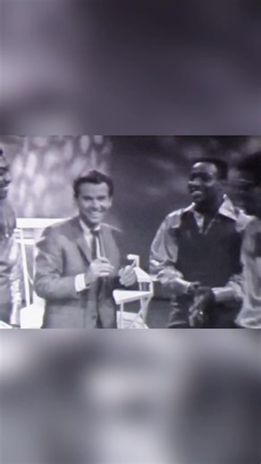 The Temptations crackin’ jokes with Dick Clark about how they got their moves in 1966!
