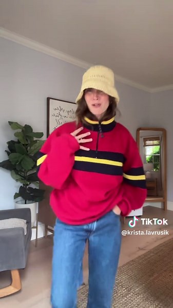 📣baggy jeans cuffed, boat shoes a bucket hat🎶 #whattowear #outfitinspo