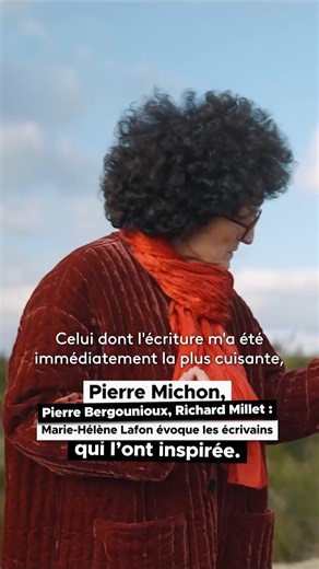 🗣️"Des écrivains vivants, qui étaient des aventuriers du verbe, étaient en train de faire oeuvre." 📚Marie-Hélène Lafon évoque Richard Millet, Pierre Bergounioux et Pierre Michon, des auteurs qui l'ont "acculée à l'écriture". 📺(Re)voir en intégralité sur France tv : bit.ly/3AN3fG2 | La Grande Librairie