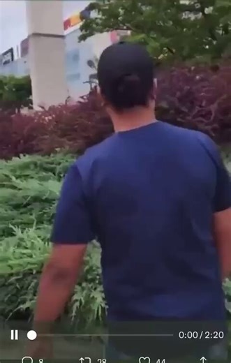 White man tells Indian migrant in Poland to go back to India
