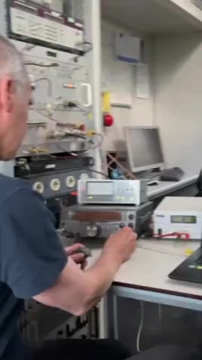 Dwingeloo Telescoop , Of course a moonbounce demonstration is part of a visit from radio amateurs! #hamradio #radioaficionados #qrznow #amsat