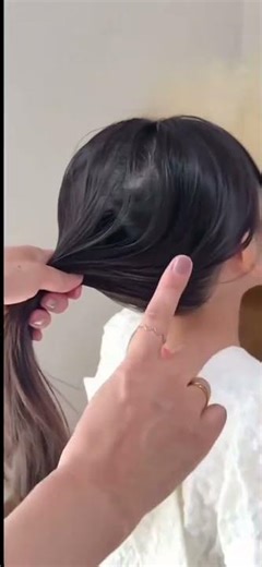 Quick & Stylish Ponytail Tie: Master the Art in 3 Steps