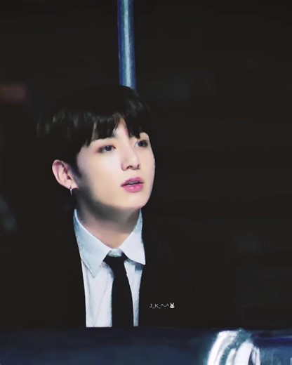 Jung Kook's Stunning Performance at MMA 2017