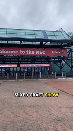There’s still 2 days to come and experience the UK’s biggest mixed craft show at Birmingham’s NEC! One ticket gets you access to 3 shows 🌟 The Creative Craft Show 🌟 Sewing for Pleasure 🌟 Fashion & Embroidery Plus: ✨ Shop thousands of craft brands under one roof ✨ Enjoy hundreds of hours worth of workshops ✨ Watch catwalk shows and listen to free talks ✨ Enjoy seating for 1,500 plus a whole range of catering outlets with seating in the atrium ✨ Watch demonstrations ✨ Meet your favourite craft 