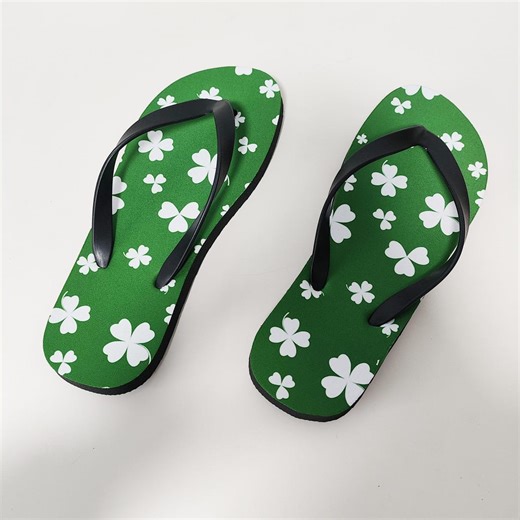 St. Patrick's Day Clover Flip Flops | Green Shamrock Beach Travel Sandals | Unisex Four-leaf Clover Outdoor Flip Flops | Lucky Gift for Her - Etsy