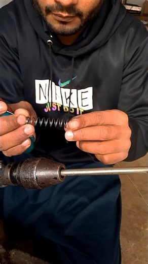 “Making a Heavy-Duty Compression Spring on Rail Machine #springmaking