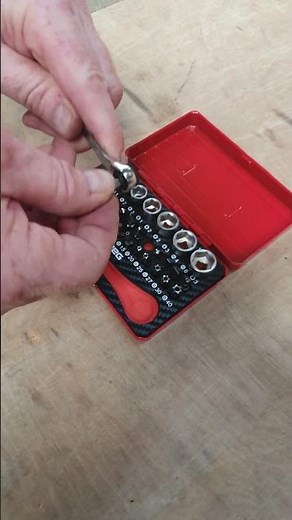 31 pc Super Compact Socket & Screwdriver Bit Set