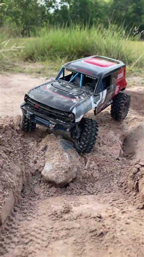 Extreme Rock Crawling: Ford Bronco RC Trail & Obstacle Course!#RCCrawler #FordBroncoRC