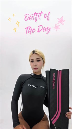 MI JIN JEONG on Instagram: "Free diving OOTD 🖤 @trudive_korea Bikini Suit -Swarovski Diamond Backless 1.2mm . . . . . #bikinigirl #divinglife #freediving #trudive"