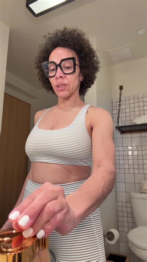 Step up your dusting powder game with this super soft dusting heart shaped brush! #tiktokshopcreatorpicks