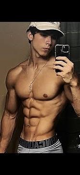 Teen Fitness Model Bodybuilder Shredded Body Update Posing Dorian Saraci Styrke Studio #fitness