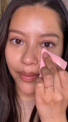 Jess | Makeup • Tutorials on Instagram: "How I do my makeup in only 5 mins! #easymakeup #5minmakeup #quickmakeup #simplemakeup #makeuptutorial #makeupforbeginners"