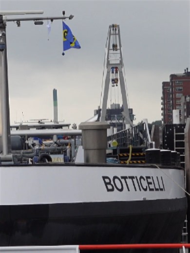 ⚓️Tanker BOTTICELLI @GEFO in Nijmegen en tijdens de Binnenvaartdagen Zwijndrecht 11 september 2026 #shipspotting #shipspotter #binnenschiff #inlandshipping #binnenvaart #vrachtschip #kvb #koppelverband #tanker #rijn #rhein #rhineriver #2026 #dordrecht #zwijndrecht #oudemaas #noord #merwede #ridderkerk #binnenvaartdagenzwijndrecht