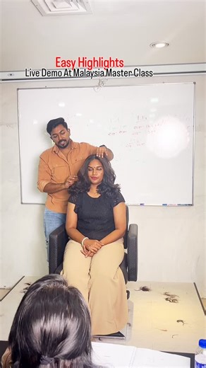 K Rajkumar on Instagram: "Easy Highlights Technique (Step-by-Step DIY) ✨ Want that global blended highlight look with less foils but more visibility? Try this! 👇 Step 1: Take a diamond section from the crown area. Step 2: Create diagonal partings within that section. Step 3: Place your foils diagonally, one by one. Step 4: In each section, weave 5–6 baby lights (fine weaves). Step 5: Apply your colour carefully on the foils. Step 6: Process and tone as usual. This diagonal highlight placement g