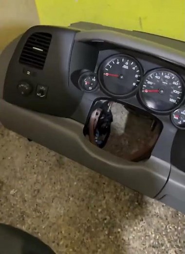 CHEVY vs FORD Dashboards! 💥 Silverado 00–13 & FX4 Dash For Sale!
