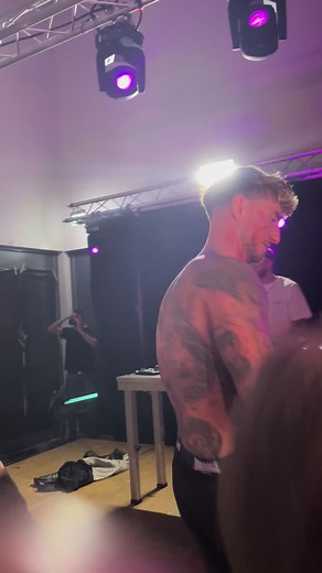 Karl Er En Karl: Tes Boys Live Koncert