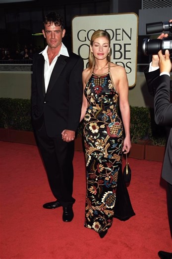 17K views · 60 reactions | "Julia Roberts like you’ve never seen her…"  New swimsuit photos of the Pretty Woman icon at 56 have gone viral — sparking shock, praise, and brutal comments online. The photos everyone’s talking about are in the comments  | Nice smile | Facebook