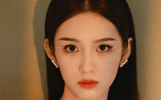 很高兴以@TASAKI塔思琦 品牌大使的新身份踏上TASAKI balance探索之旅。在艺术秘境中，寻觅平衡之美。