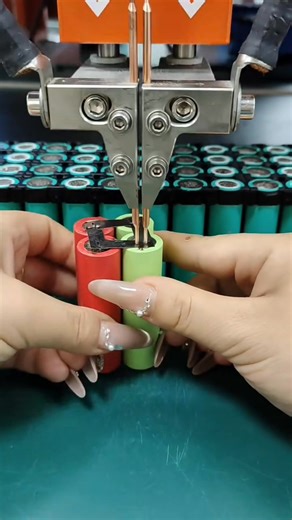 2.4M views · 1.1K reactions | Lithium Battery Assembly in Action | #LithiumBatteryAssembly #NewEnergy | Laptop Repair Secrets | Facebook