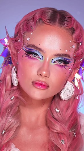 Mermaid Makeup Tutorial with Anastasia: Online Course SHAPE&COLOR