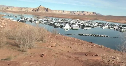Moving houseboats, low water levels make for uncertain times on Lake Powell