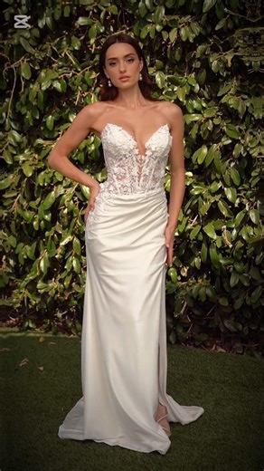 ✨ Divas Boutique El Salvador ✨ Desde hace casi 30 años, vestimos los sueños de las mujeres salvadoreñas y transformamos cada momento en algo inolvidable. 👗💫 En Divas, no solo encuentras vestidos… encuentras confianza, elegancia y la versión más poderosa de ti misma. Cada diseño, cada detalle y cada sonrisa frente al espejo reflejan lo que somos: la boutique que convierte tu ocasión especial en un recuerdo eterno. 🤍 📍 Metrosur, San Salvador 📲 Escríbenos para tallas y precios #DivasBoutique #