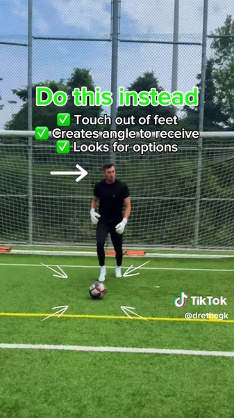Essential Goalkeeping Techniques for Safe Play