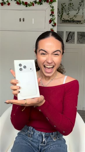 Clodett 🤍 on Instagram: "QUE FELIZ SOYYYY😁"