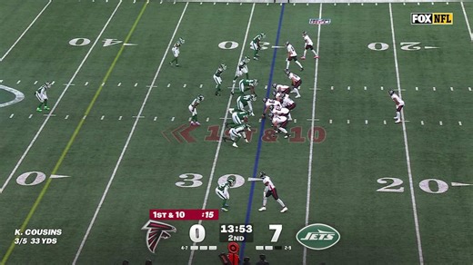 Bijan Robinson enters cutback lane for 26-yard gain vs. Jets