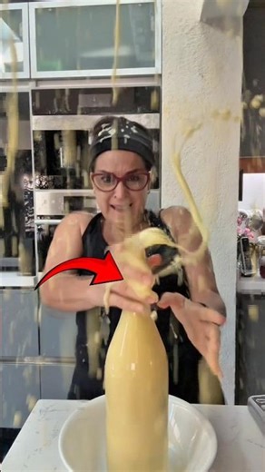 Why Ginger Soda Explodes When Opened!#ScienceExplained #SodaExplosion #ChemistryFacts