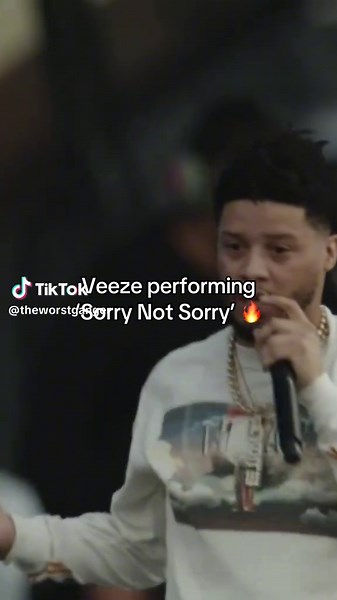 Veeze had the crowd lit at Rolling Loud 💯 #veeze #concert #music #rap #rollingloud