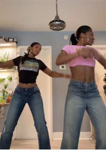 LLOYD FANS GATHER HEREEEE!! @Keebler🧝🏽‍♀️ #foryou | lloyd