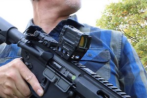 Holosun AEMS Review: Excellent Red-Dot Sight for AR Platforms - Guns and Ammo