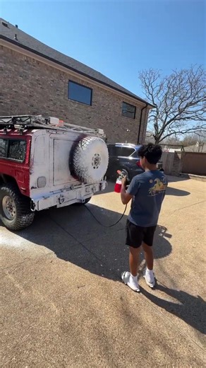 First Quick Wash with the Foam Cannon on the 2003 Hummer H1