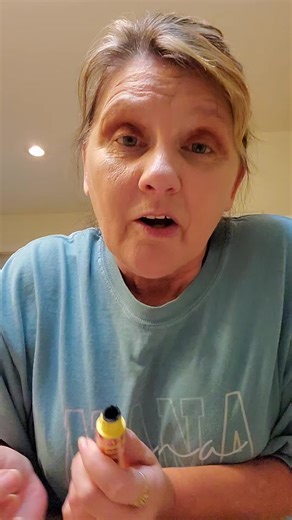 Allergy and Ophthalmologist Tested: Suitable for sensitive eyes and contact lens wearers, ensuring safety and comfort. Buildable Volume: Enhance the volume and length of your lashes with the unique inflating formula. Lightweight Feel: Leaves lashes looking separated and feeling light without heaviness. Long-lasting: Enjoy 24 hours of wear with this long-lasting mascara. Spiral Inflator Comb: Features a spiral inflator comb brush with deep-cut bristles for precise and separated lashes. Suitable f