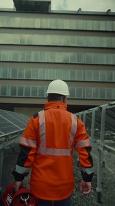 Avec la prime éco-chaleur, Maxime réduit ses coûts énergétiques. Pour votre Métropole, l'énergie abordable, c'est un engagement. | Métropole de Lyon