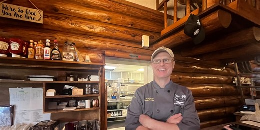 Familiar Gladstone eatery reopens with new owner and classic flair