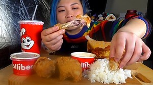 ASMR - #Jollibee Mukbang! Enjoy the crunchy sounds of Chickenjoy and slurping noises of the famous spaghetti! | Madewithsoyy