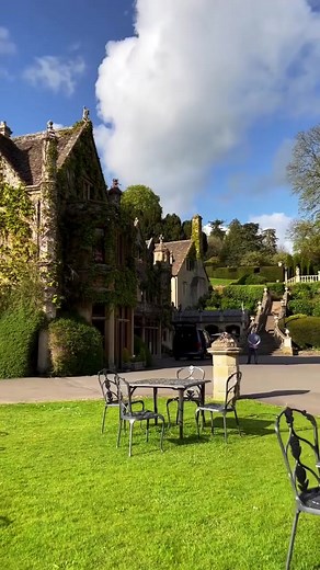 Would you like to stay at The Manor House in Castle Combe? ✨ Isn’t it the most wonderful British hotel. So historic and in one of the most sought after locations in the Cotswolds. You can also enjoy afternoon tea here and take a stroll around the wonderful gardens. 🌸 📍Save for your travels ➡️ Follow us for everything Cotswolds 🎥 beautiful footage captured by walkwithau (IG) ✨💛 Come and see the Cotswolds this year and visit our website for help: www.visitthecotswolds.uk . . . #visitthecotswol