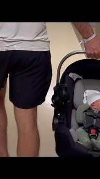 Heartwarming moment: Elder brother meets his newborn sibling for first time || WooGlobe