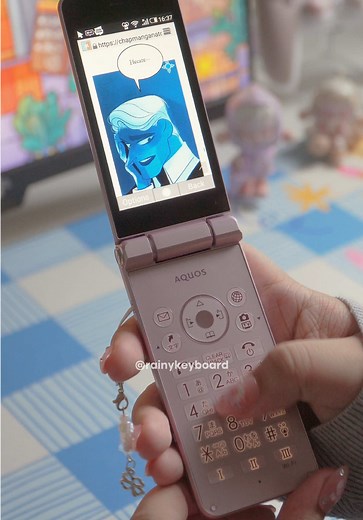 Rediscovering My Love for Webtoons with Sharp Aquos 601sh