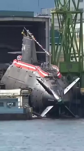 211K views · 2.5K reactions | How Submarine works  #viralreelsfacebook #rochaktathya #facts #trend #China | Md Amir | Facebook