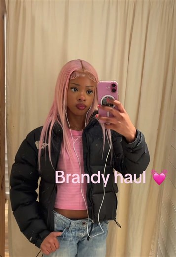 the pink stripes are too good #nyc #OOTD #brandymellville #brandyhaul #newjeans