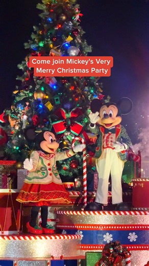 The gang's all here celebrating the season at Mickey's Very Merry Christmas Party! 🎄 | Disney